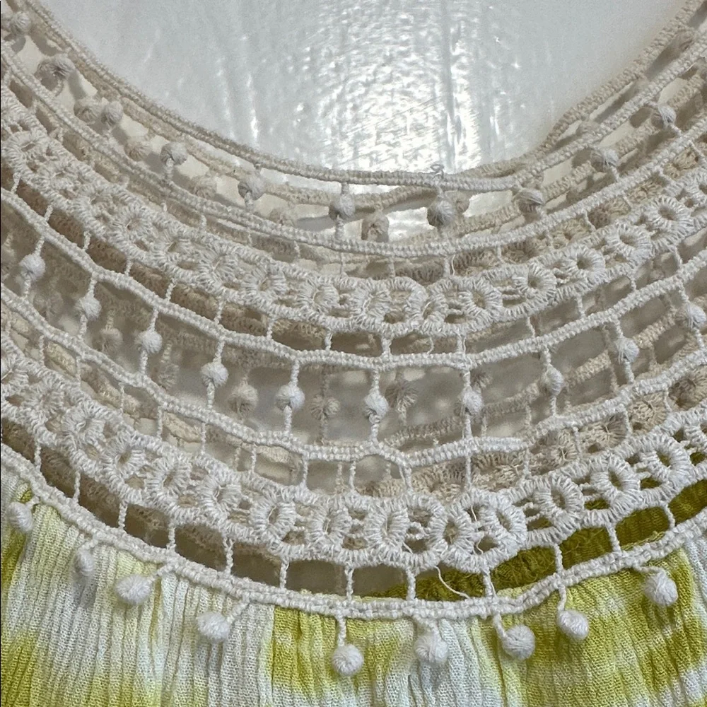 Entro Lime and White Crochet Trim Blouse - Picture 4 of 8
